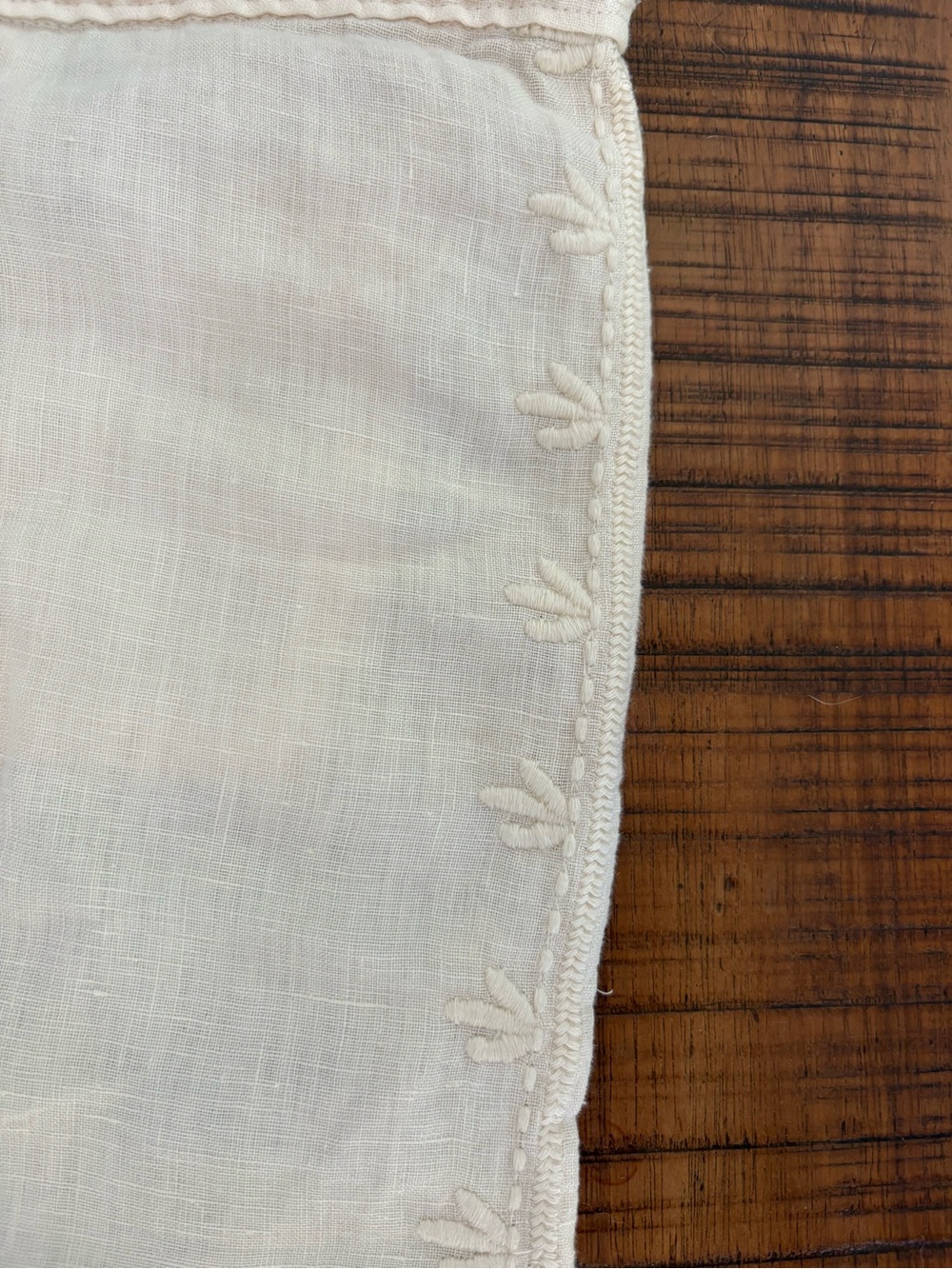 Tommy Bahama Women's White Wide Leg Embroidered Linen Pants NWT 10 - Picture 4 of 8